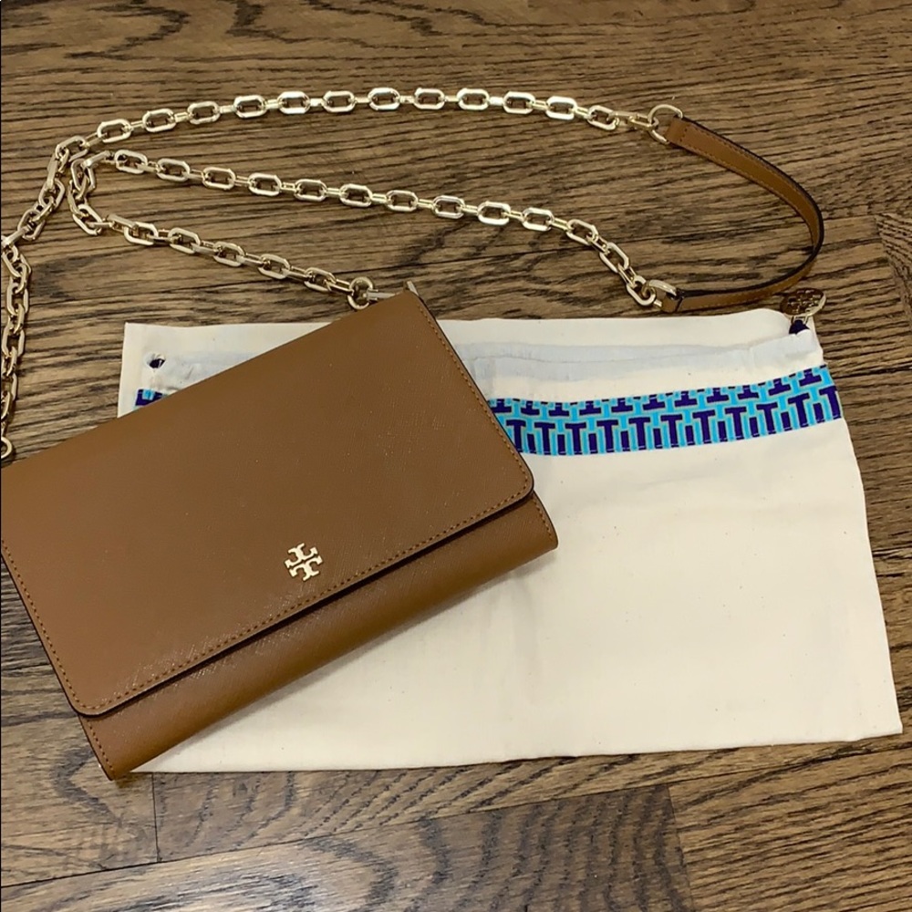 Tory Burch Robinson chain wallet, like new